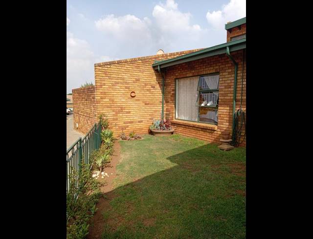 3 BEDROOM SIMPLEX FOR SALE IN DALPARK EXT 1